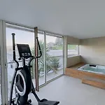 Padel Casa E Estudio-vitorino De Piaes Holiday home *