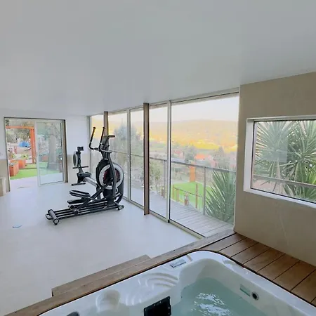 Padel Casa E Estudio-vitorino De Piaes Semesterbostad