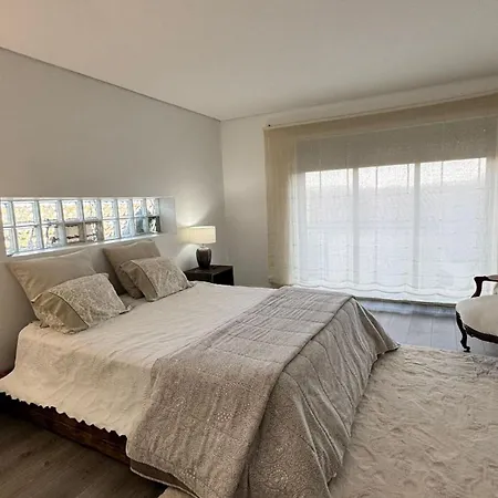 Dom wakacyjny Padel Quartos' Casa E Estudio-vitorino De Piaes