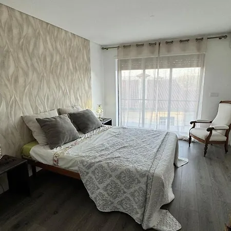 Padel Casa E Estudio-vitorino De Piaes Semesterbostad