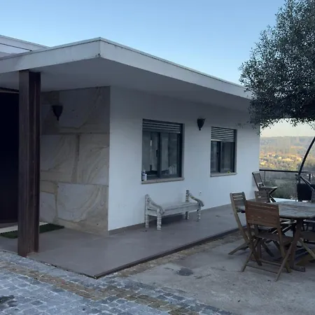 Padel Casa E Estudio-vitorino De Piaes * Vitorino dos Piães