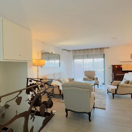 Padel Quartos' Casa E Estudio-vitorino De Piaes